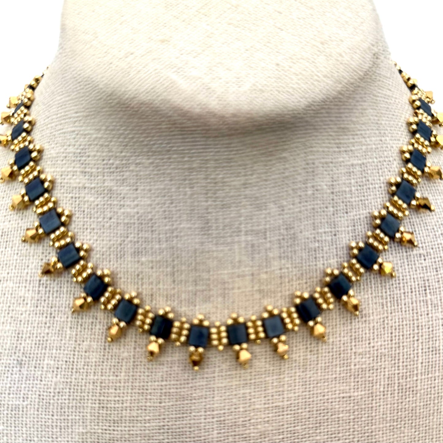 Signature - Golden Graphite